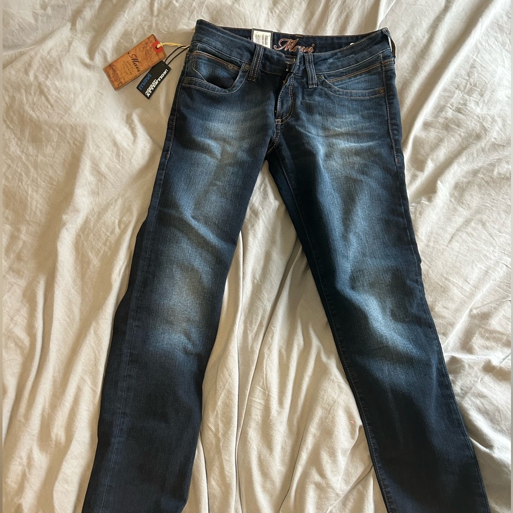 Mavi Lindy - slim fit low rise - NEW WITH TAGS - size 29/30